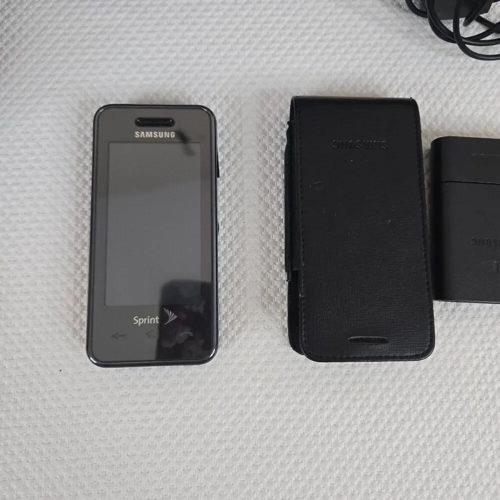 Vintage Samsung Instinct SPH-M800 Phone Bundle Sprint Black